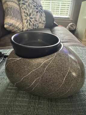 Scentsy Electric Zen Rock Warmer